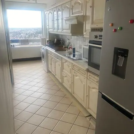 Tour Defense 2000 Magnifique Apartment